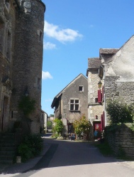 Burg Châteauneuf-en-Auxois (15).JPG
