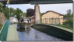 _Motorboot im Kanal 01