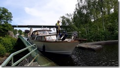 _Motorboot im Kanal 02